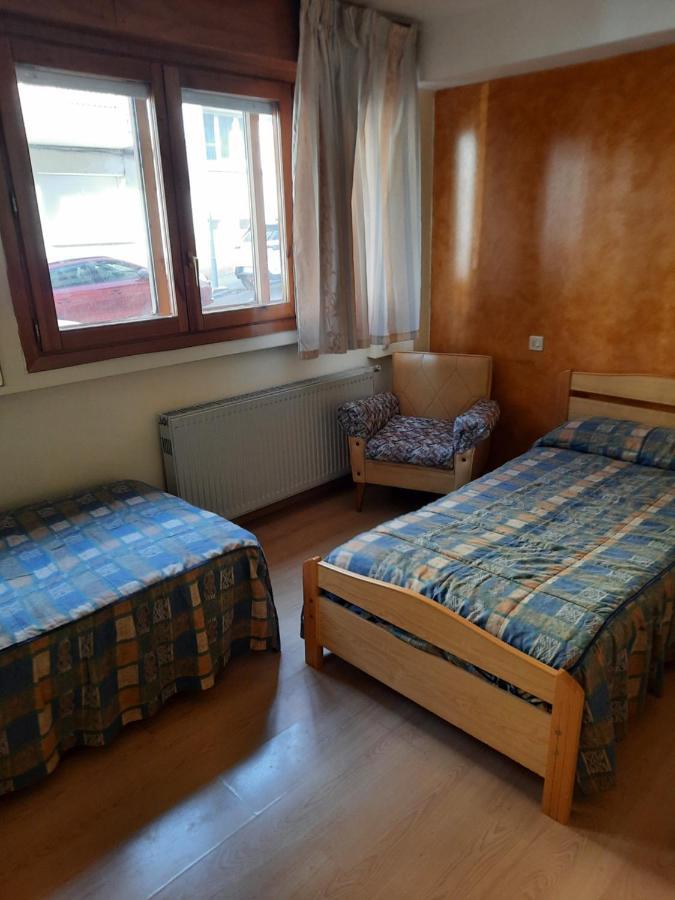 Habitaciones Pension El Parque Сабиньяниго Экстерьер фото