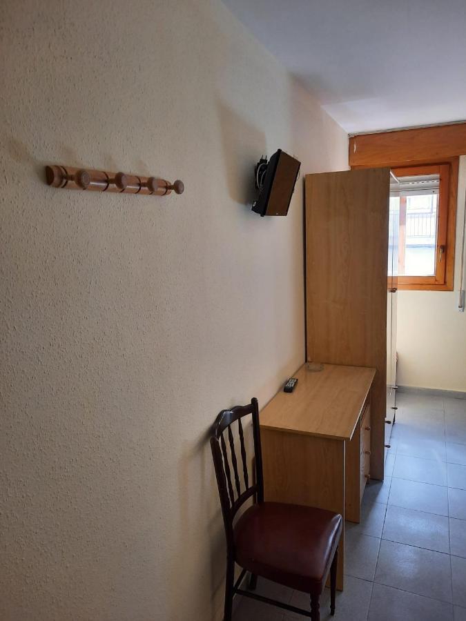 Habitaciones Pension El Parque Сабиньяниго Экстерьер фото